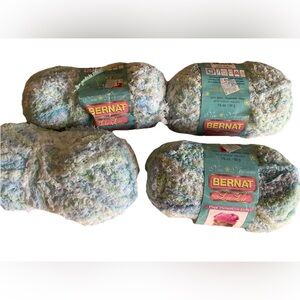 Bernat LuLu yarn 4 skeins 1.75oz Busy Blue Color soft & fussy 100% nylon